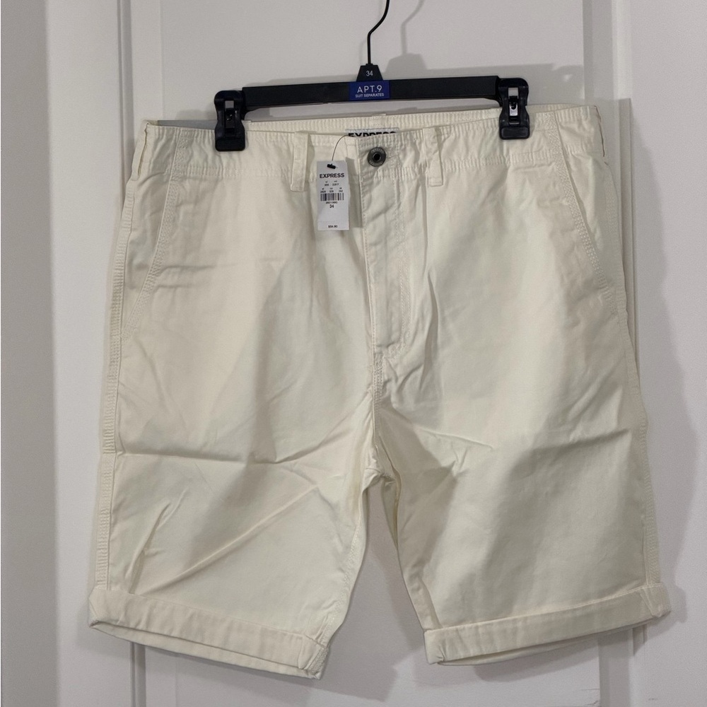 Express Men's Cream Flat Front Shorts